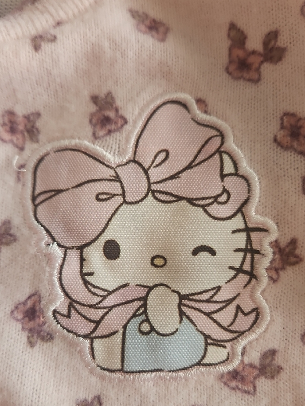 NWT Hello Kitty Light Pink Floral Skirt and Top Light weight Sweater Set